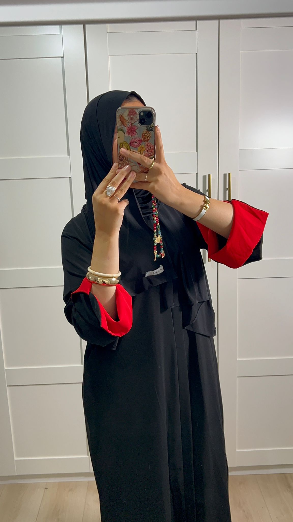 Abaya Noir et Rouge